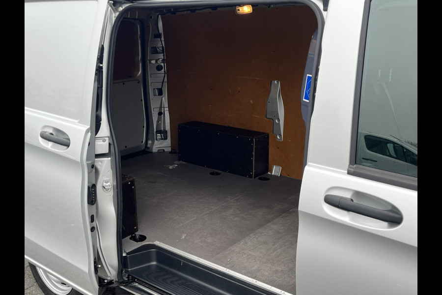 Mercedes-Benz Vito 111 CDI Lang*NAVI*CAMERA*A/C*TEL*3-PERS*HAAK*PDC*