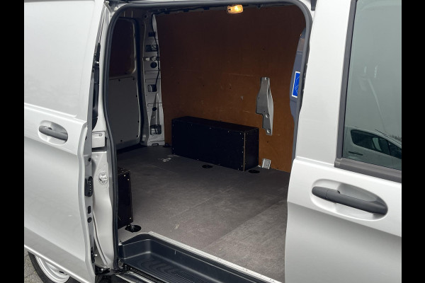 Mercedes-Benz Vito 111 CDI Lang*NAVI*CAMERA*A/C*TEL*3-PERS*HAAK*PDC*