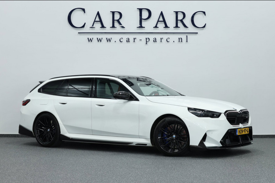 BMW 5 Serie Touring M5 727+PK BTW/AKRAPOVIC/CARBON M-PERFORMANCE/21" LMV/BOWERS & WILKINS/PANO/HUD/ACC/ECC/FABRIEKSGARANTIE!