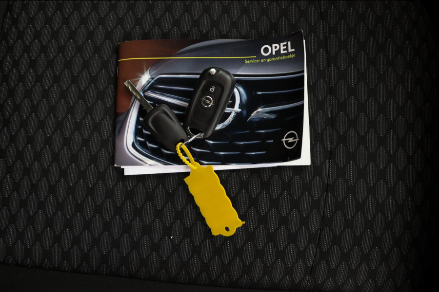 Opel Astra Sports Tourer 1.2 Bus. Edit.*CAMERA*ECC*CRUISE*NAVI*HAAK*PDC*