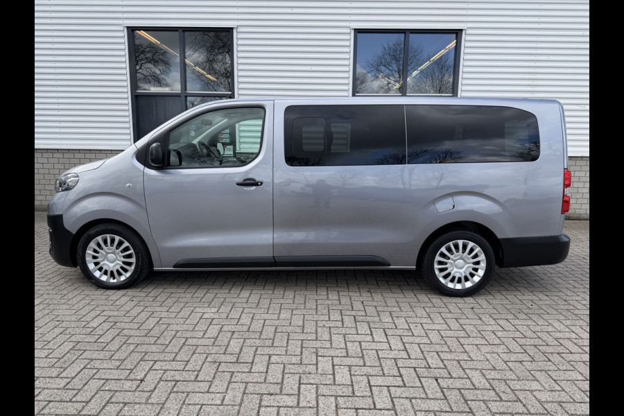 Toyota Proace Shuttle 2.0 D-4D automaat Navigator Medium L3H1 / 9 persoons / euro 6 diesel / bpm vrij / vaste prijs rijklaar € 19.950 incl btw / inclusief een nieuwe distributie riem / isofix !
