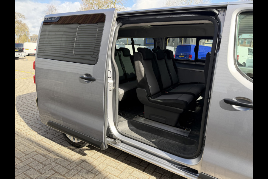 Toyota Proace Shuttle 2.0 D-4D automaat Navigator Medium L3H1 / 9 persoons / euro 6 diesel / bpm vrij / vaste prijs rijklaar € 19.950 incl btw / inclusief een nieuwe distributie riem / isofix !