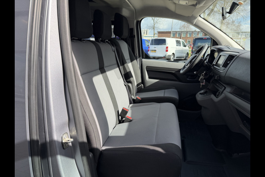 Toyota Proace Shuttle 2.0 D-4D automaat Navigator Medium L3H1 / 9 persoons / euro 6 diesel / bpm vrij / vaste prijs rijklaar € 19.950 incl btw / inclusief een nieuwe distributie riem / isofix !