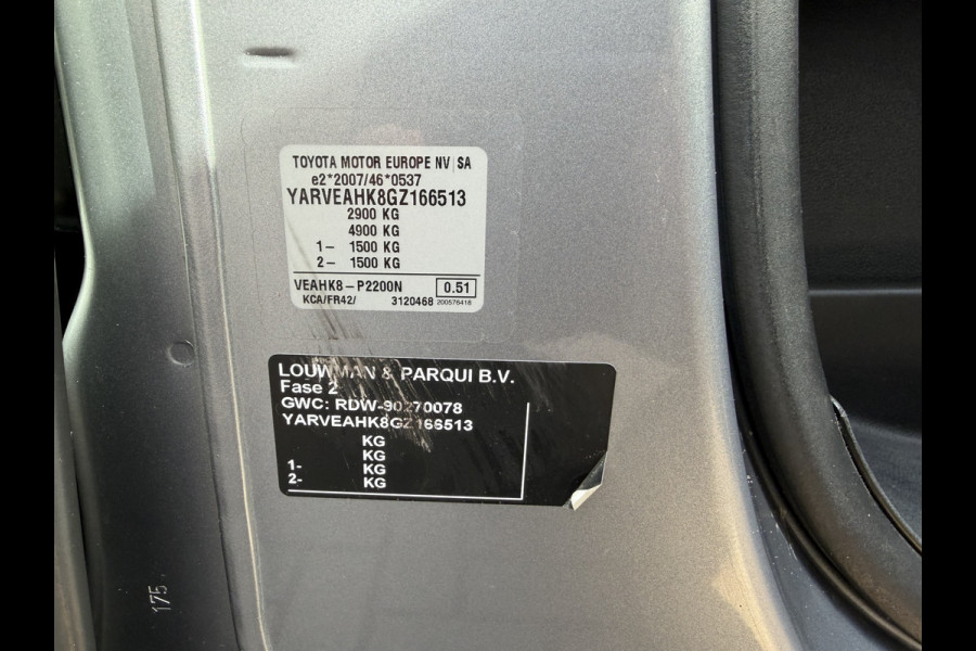 Toyota Proace Shuttle 2.0 D-4D automaat Navigator Medium L3H1 / 9 persoons / euro 6 diesel / bpm vrij / vaste prijs rijklaar € 19.950 incl btw / inclusief een nieuwe distributie riem / isofix !