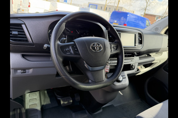 Toyota Proace Shuttle 2.0 D-4D automaat Navigator Medium L3H1 / 9 persoons / euro 6 diesel / bpm vrij / vaste prijs rijklaar € 19.950 incl btw / inclusief een nieuwe distributie riem / isofix !