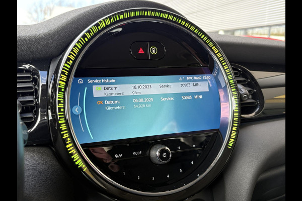 MINI Mini 1.5 Cooper Camden Edition 136pk Automaat | PDC | Navi | Cruise Control | Climate Control | Leer |