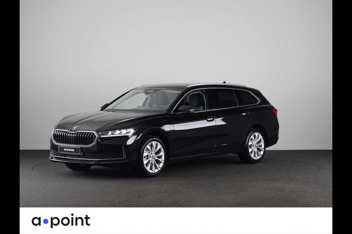Škoda Superb Combi Business Edition PHEV 1.5 TSI 204 pk 6 versn. DSG | Trekhaak, wegklapbaar | Chrome pakket | Lichtmetalen velgen 18 inch Dofida zilver