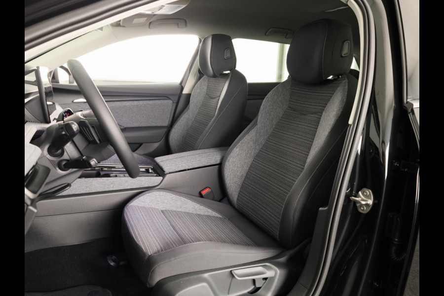 Škoda Superb Combi Business Edition PHEV 1.5 TSI 204 pk 6 versn. DSG | Trekhaak, wegklapbaar | Chrome pakket | Lichtmetalen velgen 18 inch Dofida zilver