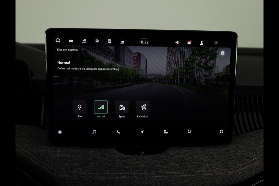 Škoda Superb Combi Business Edition PHEV 1.5 TSI 204 pk 6 versn. DSG | Trekhaak, wegklapbaar | Chrome pakket | Lichtmetalen velgen 18 inch Dofida zilver