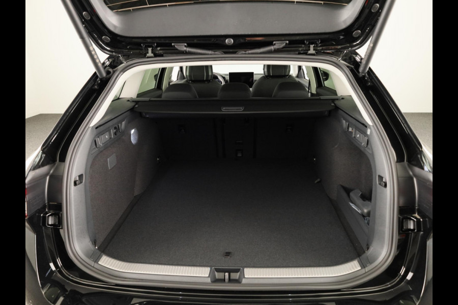 Škoda Superb Combi Business Edition PHEV 1.5 TSI 204 pk 6 versn. DSG | Trekhaak, wegklapbaar | Chrome pakket | Lichtmetalen velgen 18 inch Dofida zilver