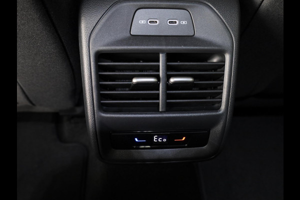 Škoda Superb Combi Business Edition PHEV 1.5 TSI 204 pk 6 versn. DSG | Trekhaak, wegklapbaar | Chrome pakket | Lichtmetalen velgen 18 inch Dofida zilver