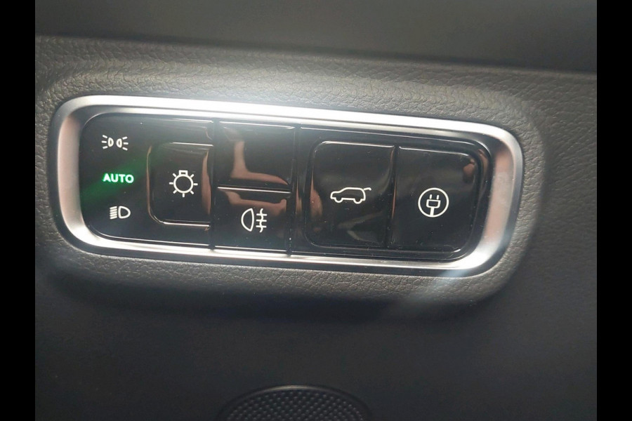 Omoda 5 Premium 61 kWh | Stoelverwarming/Koeling | Pano | Adaptive Cruisecontrol | Voorruitverwarming | Sony Audio |** Beschikbaar vanaf 14-07-2026 ** |