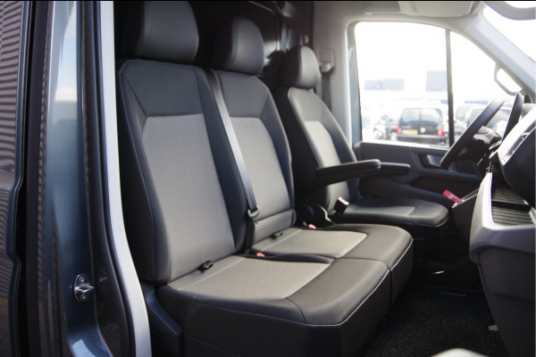 Volkswagen Crafter 35 2.0 TDI L3H3 AUT. 2X SCHUIFDEUR, FACELIFT, LED, TREKHAAK, CAMERA, NAVI, CRUISE, CLIMA, PARKEERSENSOREN