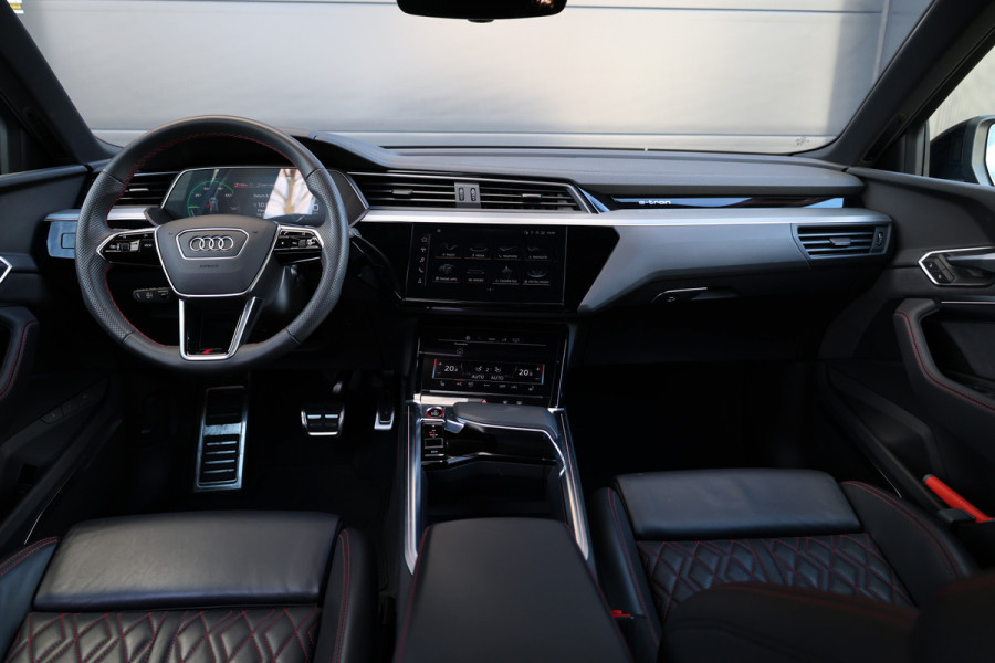 Audi Q8 e-tron S quattro SQ8 115 kWh | BTW | NAP | PANO | B&O | 360 | RS ZETELS | MATRIX | LUCHTVERING | MEMORY | KEYLESS |