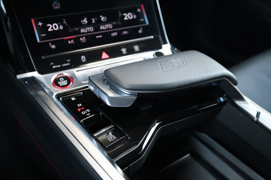 Audi Q8 e-tron S quattro SQ8 115 kWh | BTW | NAP | PANO | B&O | 360 | RS ZETELS | MATRIX | LUCHTVERING | MEMORY | KEYLESS |