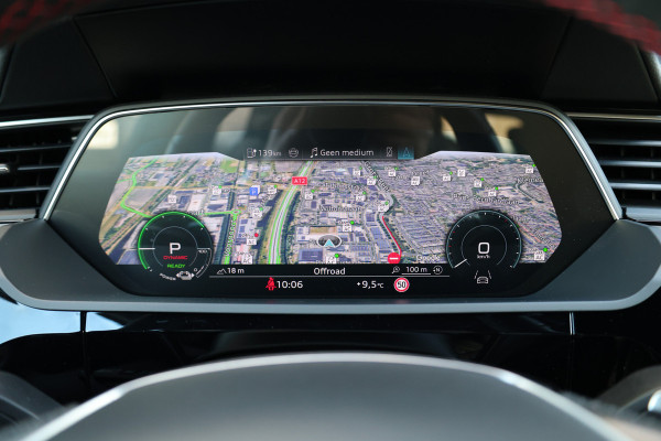 Audi Q8 e-tron S quattro SQ8 115 kWh | BTW | NAP | PANO | B&O | 360 | RS ZETELS | MATRIX | LUCHTVERING | MEMORY | KEYLESS |