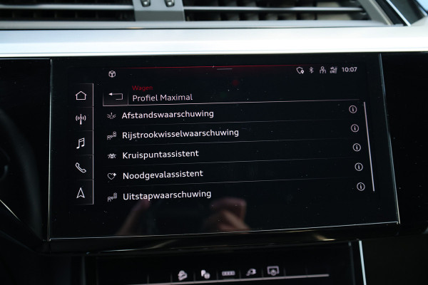 Audi Q8 e-tron S quattro SQ8 115 kWh | BTW | NAP | PANO | B&O | 360 | RS ZETELS | MATRIX | LUCHTVERING | MEMORY | KEYLESS |