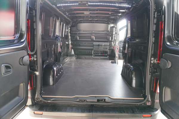 Renault Trafic 2.0 Blue dCi 170PK L2H1 Extra nr. V027 | Climate | Cruise | Navi | Camera | 17"LM velgen | All season