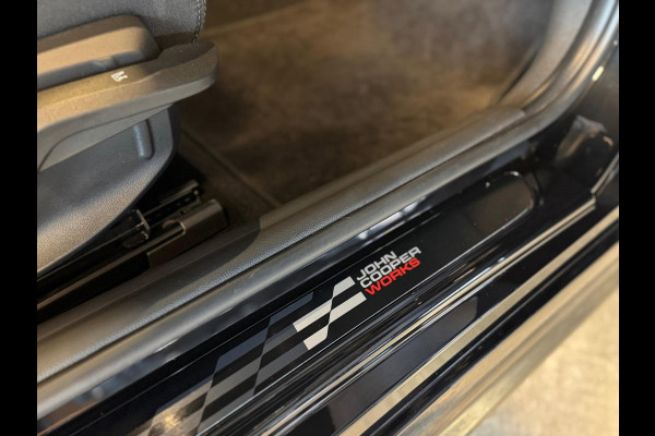 MINI Mini 1.5 Cooper C Classic M / JCW /Pano / Camera / HUD / Stoel/Stuur verwarming / Sfeerverlichting