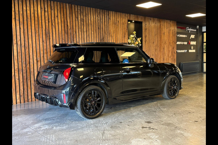 MINI Mini 1.5 Cooper C Classic M / JCW /Pano / Camera / HUD / Stoel/Stuur verwarming / Sfeerverlichting
