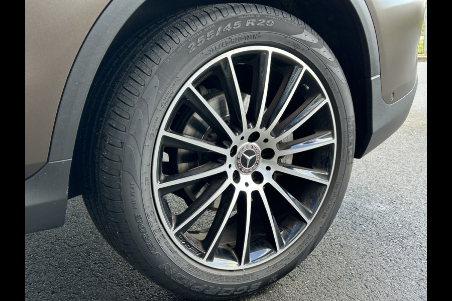 Mercedes-Benz GLC 250 4Matic // Mat Bruin // Memory // Panoramadak // Burmester // Distronic // Rijassistentie pakket // LED