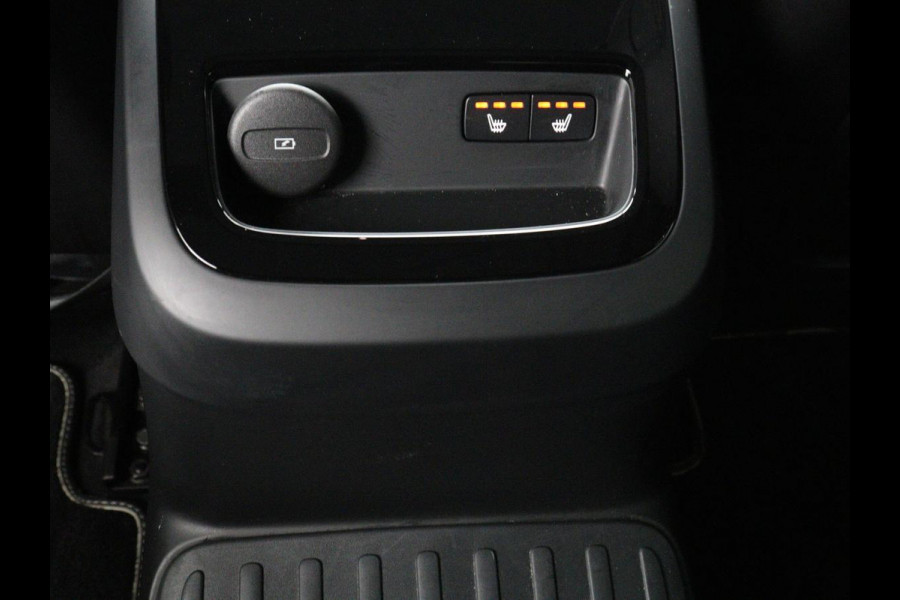 Volvo S60 2.0 Recharge T8 AWD R-Design | Panoramadak | Stoelventilatie | Head-Up | Leder | 360 Camera | Massage | Adaptive cruise | Trekhaak | Achterbankverwarming | Carplay | Harman/Kardon | PHEV | Plug In
