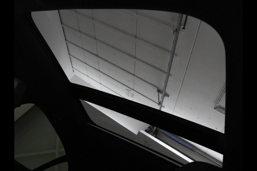 Volvo S60 2.0 Recharge T8 AWD R-Design | Panoramadak | Stoelventilatie | Head-Up | Leder | 360 Camera | Massage | Adaptive cruise | Trekhaak | Achterbankverwarming | Carplay | Harman/Kardon | PHEV | Plug In