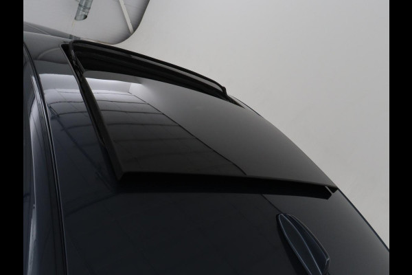 Volvo S60 2.0 Recharge T8 AWD R-Design | Panoramadak | Stoelventilatie | Head-Up | Leder | 360 Camera | Massage | Adaptive cruise | Trekhaak | Achterbankverwarming | Carplay | Harman/Kardon | PHEV | Plug In