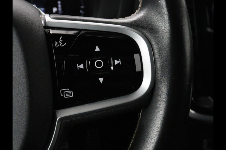 Volvo S60 2.0 Recharge T8 AWD R-Design | Panoramadak | Stoelventilatie | Head-Up | Leder | 360 Camera | Massage | Adaptive cruise | Trekhaak | Achterbankverwarming | Carplay | Harman/Kardon | PHEV | Plug In