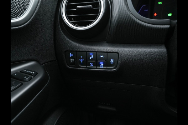 Hyundai Kona EV Fashion 64 kWh (3-Fase) {SOH-100%} (INCL-BTW)  Aut * HEATPUMP | NAVI-FULLMAP | LEATHER-FABRIC | KEYLESS | CAMERA | DAB | ECC | PDC | ADAPTIVE-CRUISE | LANE-ASSIST | HEATED SEATS | PRIVACY-GLASS | HEAD-UP | SHIFT-PADDLES | 17"A