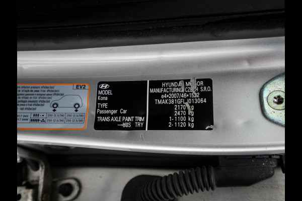 Hyundai Kona EV Fashion 64 kWh (3-Fase) {SOH-100%} (INCL-BTW)  Aut * HEATPUMP | NAVI-FULLMAP | LEATHER-FABRIC | KEYLESS | CAMERA | DAB | ECC | PDC | ADAPTIVE-CRUISE | LANE-ASSIST | HEATED SEATS | PRIVACY-GLASS | HEAD-UP | SHIFT-PADDLES | 17"A