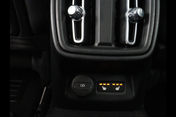 Polestar 2 Long Range Dual Motor Launch Edition 78kWh | SOH 93% | Panoramadak | Stoelverwarming | Trekhaak | 360 Camera | Adaptive cruise | Carplay | Full LED | Keyless | Navigatie