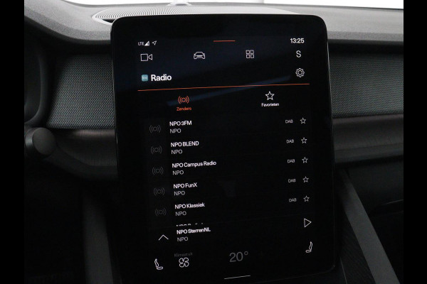 Polestar 2 Long Range Dual Motor Launch Edition 78kWh | SOH 93% | Panoramadak | Stoelverwarming | Trekhaak | 360 Camera | Adaptive cruise | Carplay | Full LED | Keyless | Navigatie