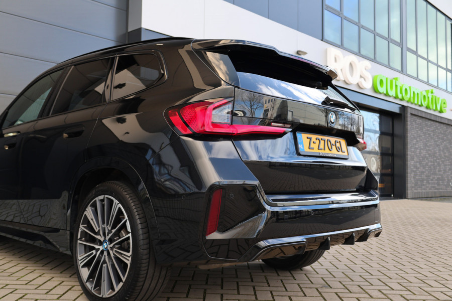 BMW X1 xDrive30e | M-SPORT | NAP! | PANO | H/K AUDIO | HUD | MEMORY | 20'' | KEYLESS | LED ADAPTIEF |