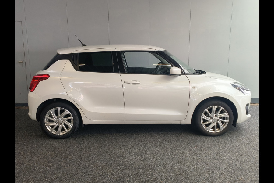 Suzuki Swift 1.2 Select Smart Hybrid uit 2023 Rijklaar + 12 maanden Bovag-garantie Henk Jongen Auto's in Helmond,  al 50 jaar service zoals 't hoort!