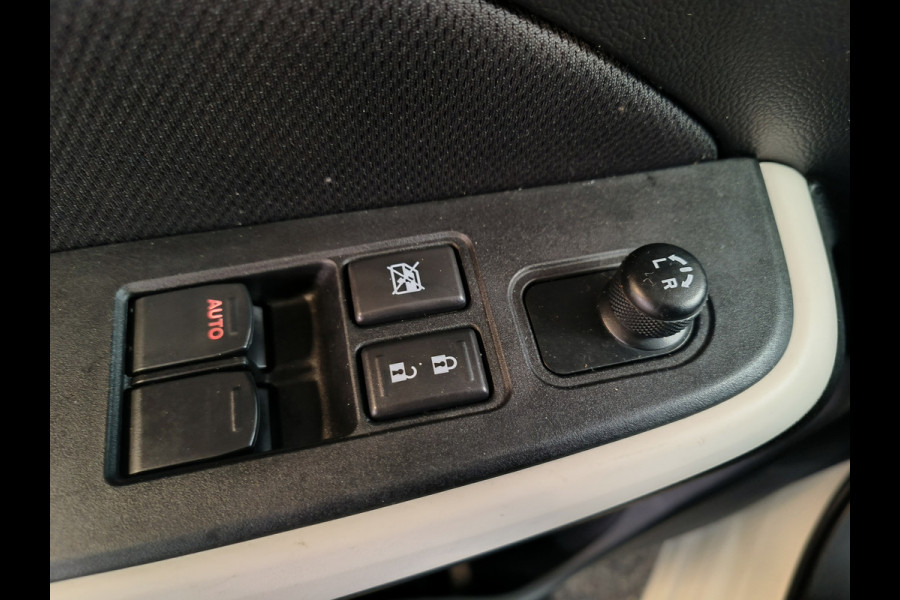 Suzuki Swift 1.2 Select Smart Hybrid uit 2023 Rijklaar + 12 maanden Bovag-garantie Henk Jongen Auto's in Helmond,  al 50 jaar service zoals 't hoort!