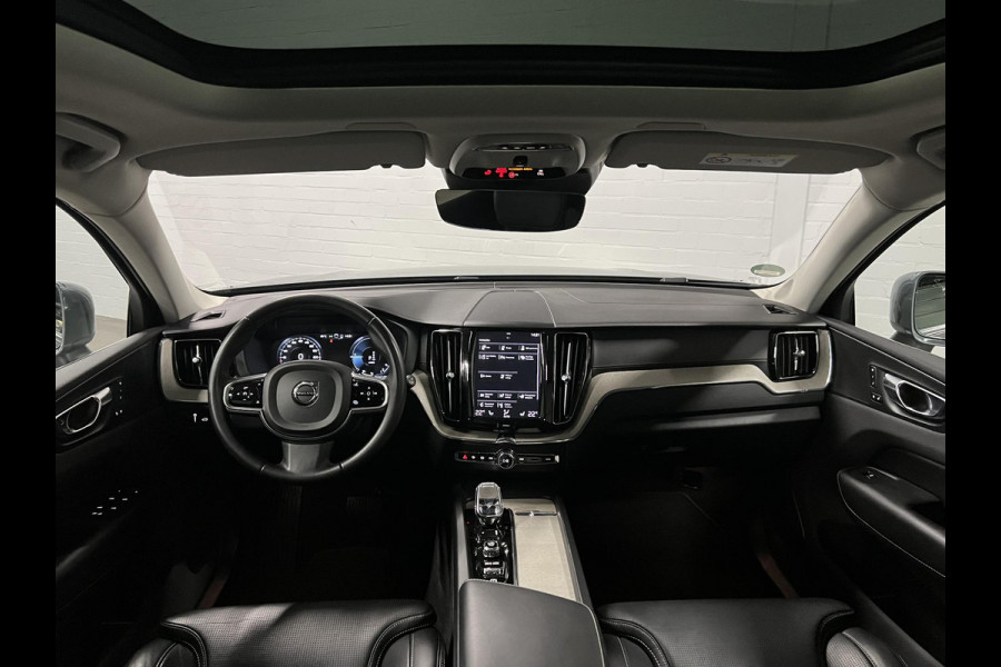 Volvo XC60 2.0 T8 Twin Engine AWD Momentum Pro Trekhaak | Massage | Stoelventilatie | Open dak | Stoelverwarming | Achteruitrij camera | Memory | Carplay | Leder