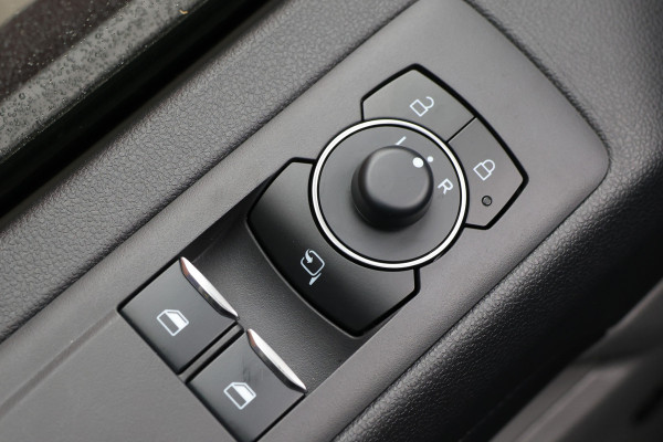 Ford Transit Custom 300 2.0 TDCI L2H1 Limited DC | Dubbel Cabine | Elec schuifdeuren | ACC | Blind Spot | 360 Camera | CarPlay | Navigatie | Stoelverwarming | 5-Zitter | BPM Vrij