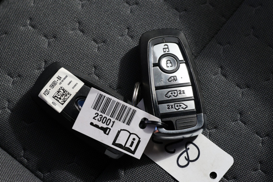 Ford Transit Custom 300 2.0 TDCI L2H1 Limited DC | Dubbel Cabine | Elec schuifdeuren | ACC | Blind Spot | 360 Camera | CarPlay | Navigatie | Stoelverwarming | 5-Zitter | BPM Vrij