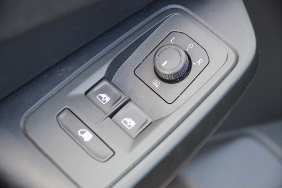 Volkswagen Caddy Cargo Maxi 2.0 TDI AUT. LED, 2X SCHUIFDEUR, TREKHAAK, STOELVERWARMING, CAMERA, NAVI, ADAPT. CRUISE, PARKEERSENSOREN