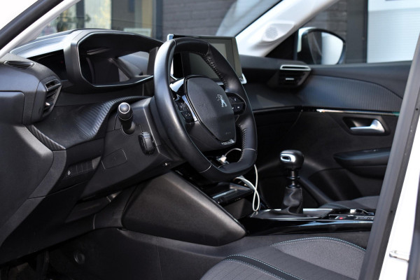 Peugeot 208 1.2 PureTech 100PK Allure Pack | Carplay | Camera | Adapt. Cruise | 3D Dash | Stoelverw. | Incl. garantie