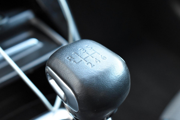 Peugeot 208 1.2 PureTech 100PK Allure Pack | Carplay | Camera | Adapt. Cruise | 3D Dash | Stoelverw. | Incl. garantie