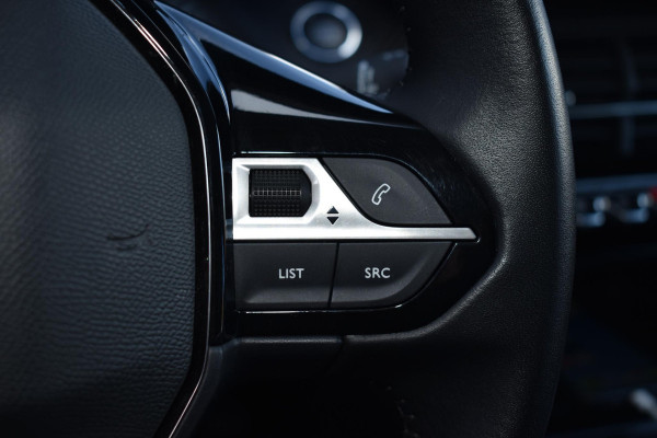 Peugeot 208 1.2 PureTech 100PK Allure Pack | Carplay | Camera | Adapt. Cruise | 3D Dash | Stoelverw. | Incl. garantie