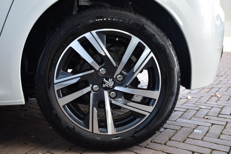 Peugeot 208 1.2 PureTech 100PK Allure Pack | Carplay | Camera | Adapt. Cruise | 3D Dash | Stoelverw. | Incl. garantie