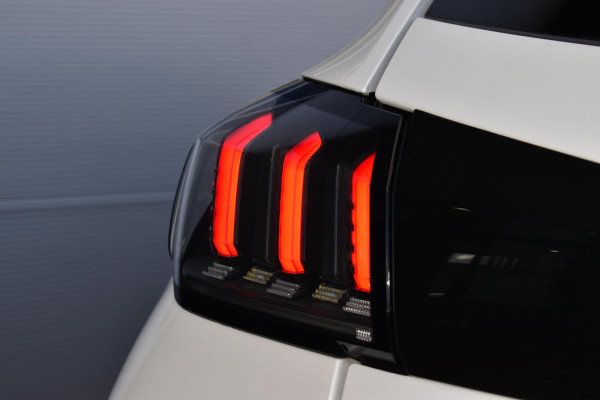 Peugeot 208 1.2 PureTech 100PK Allure Pack | Carplay | Camera | Adapt. Cruise | 3D Dash | Stoelverw. | Incl. garantie