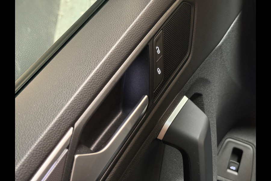 Volkswagen Tiguan 2.0 TSI 4Motion Highline Business R | Pano | Stoelverwarming | Carplay |Camera