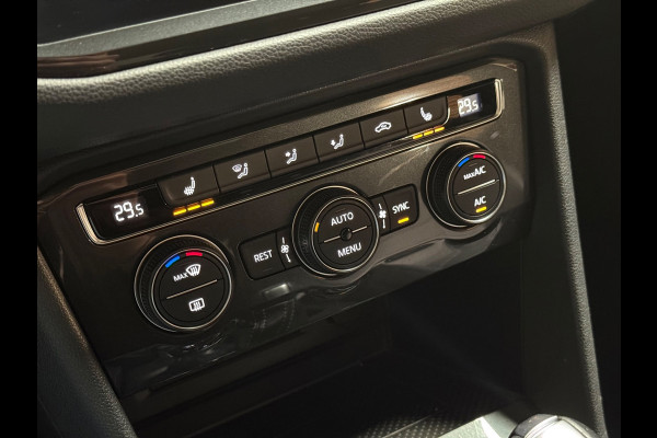 Volkswagen Tiguan 2.0 TSI 4Motion Highline Business R | Pano | Stoelverwarming | Carplay |Camera