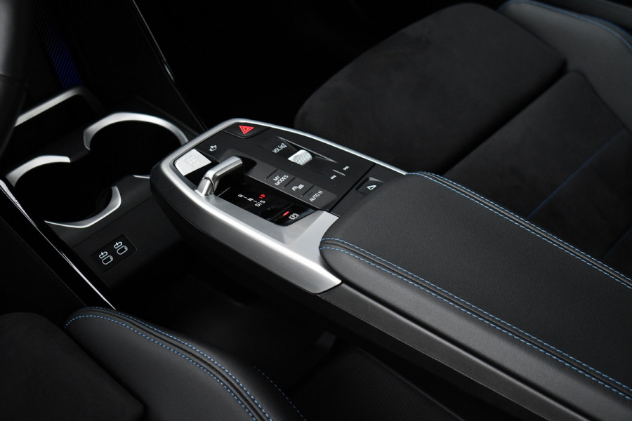 BMW X1 sDrive18i M-Sport Camera ACC-voorber Shadowline Adp-onderstel