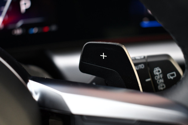 BMW X1 sDrive18i M-Sport Camera ACC-voorber Shadowline Adp-onderstel