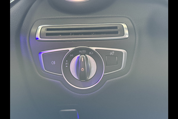 Mercedes-Benz C-Klasse 180 Business Solution AMG | Pano | 22.000km NAP | Leder | Sfeerverlichting | Apple Carplay